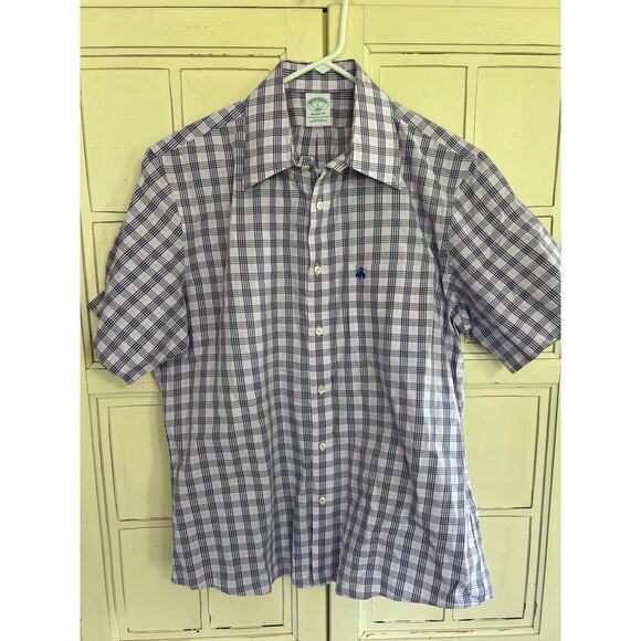 Brooks Brothers Other - Brooks Brothers size large short sleeve button down shirt size large Regent Fit